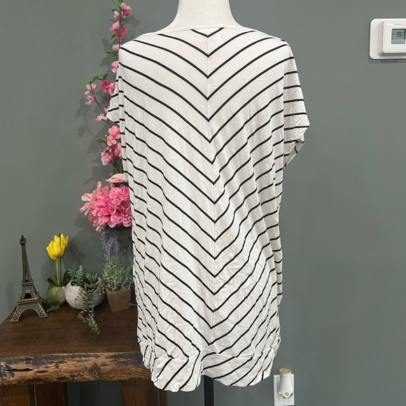 Denver Hayes Striped Top - Picture 4 of 11